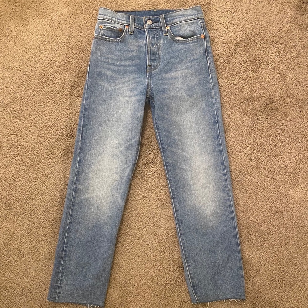 Levi’s wedgie straight leg jeans size 24/26